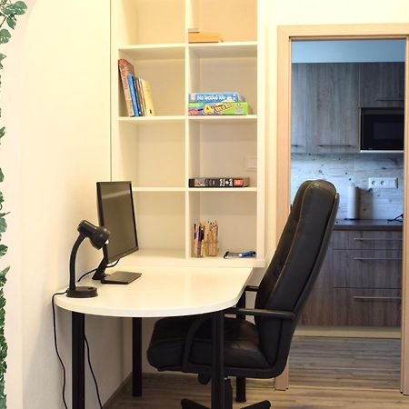 Charming Flat, Steps From Castle - Historic Part Apartment Bratislava Bagian luar foto